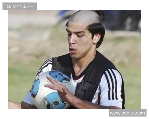 足球场上那些搞笑的球星们你知道几个他们的奇葩瞬间吗 足球场上那些搞笑的球星们你知道几个他们的奇葩瞬间吗