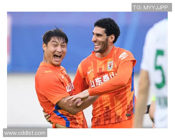 中国足球新星余大宝个人简介与职业生涯亮点分析 中国足球新星余大宝个人简介与职业生涯亮点分析